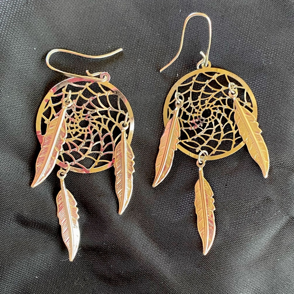 Cute Shiny Silver Metal Dream Catcher Earrings with Dangling Feathers